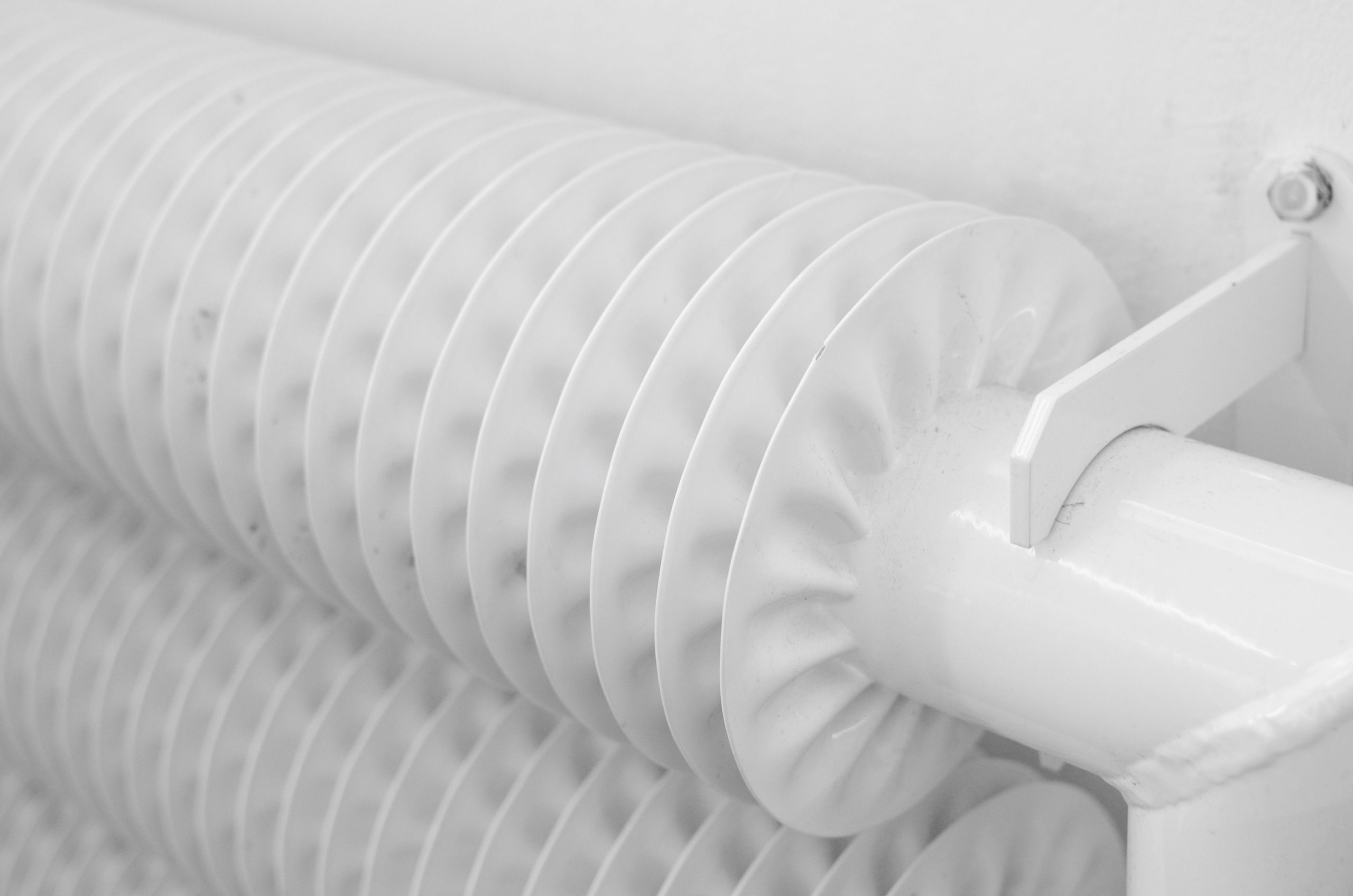 Radiateur chauffage collectif blanc système tubulaire